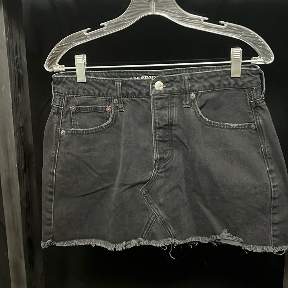 American Eagle- high rise festival black mini skirt
